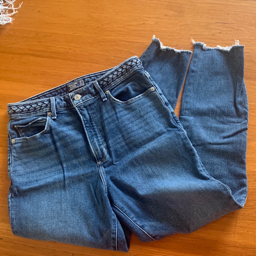 Abercrombie & Fitch Women's Dark Blue Skinny Jeans